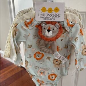 Little Chickadees Baby Bodysuit Set with Rattle